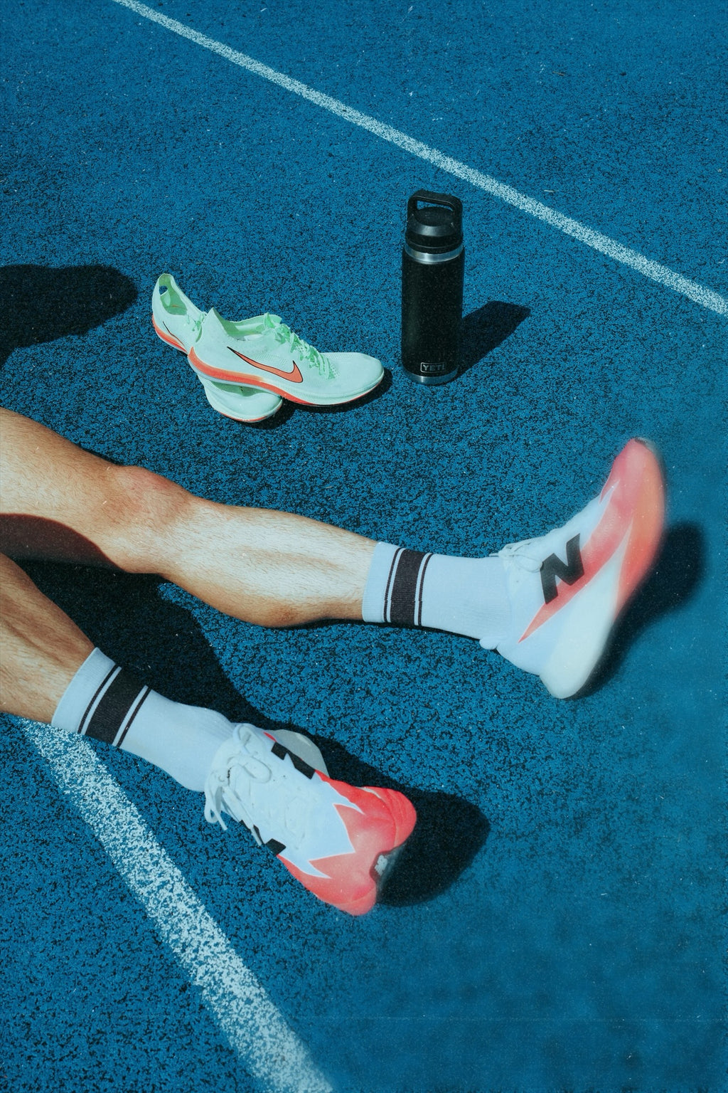 4 Pack Endurance Sock - 2 Black & 2 White